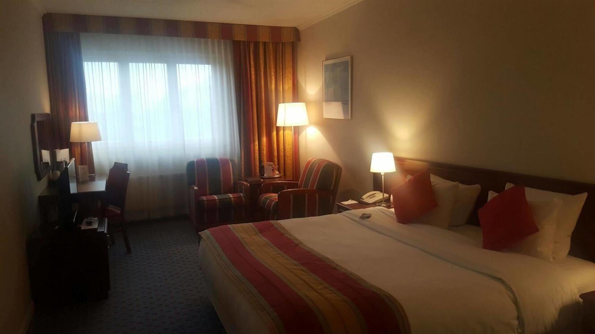 Best Western Plus Park Hotel Brussels Etterbeek Buitenkant foto